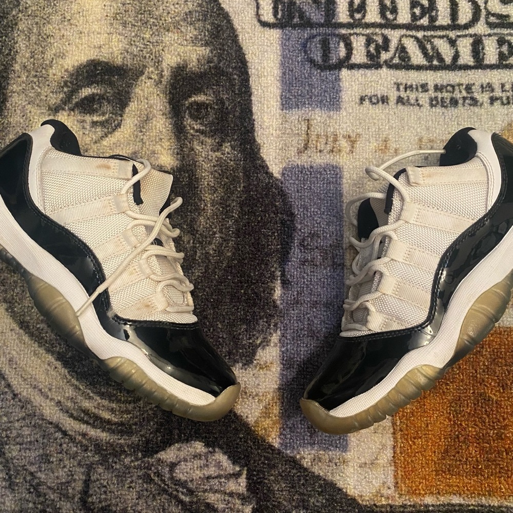 jordan retro 11